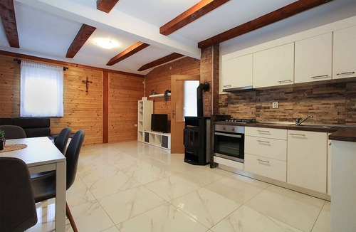 Marcana House | Holiday home with pool for 6 people
