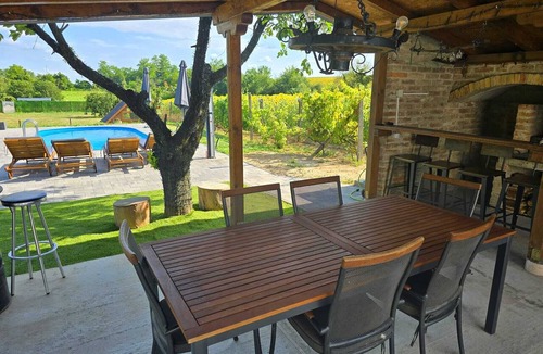 Erdut House | Holiday home with pool, sauna and jacuzzi on a spacious estate near Osijek
