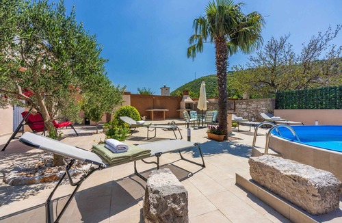 Vinodolska opcina Villa | Holiday home with swimming pool and large sun terrace