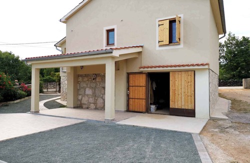 Garica House | Holiday home with terrace for 2 people