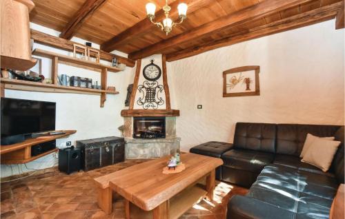 Zastrazisce House | Holiday Home Zastrazisce With Fireplace 03