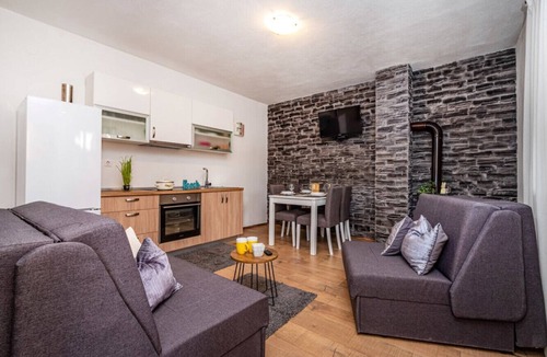 Benkovac Ski Chalet | Holiday Home Zelengrad