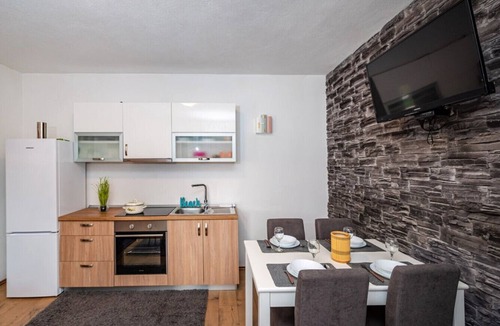 Benkovac Ski Chalet | Holiday Home Zelengrad