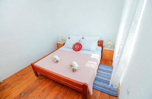 Savar House | Holiday HomeToni