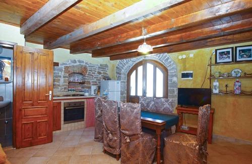 Orihi House | Holiday house for 12 persons approx. 210 qm in Orihi, Istria (Interior of Istria)