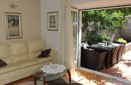 Sutivan House | Holiday House Granny Mary - Two Bedroom Holiday Home (ST)