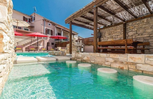 Peresiji House | Holiday house in a peaceful village
