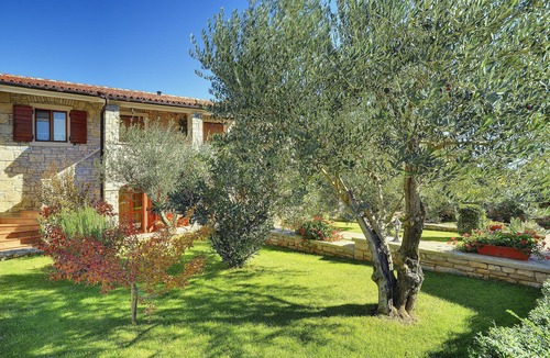 Rakalj House | HOLIDAY HOUSE MANUEL- Istrian stone house in a quiet resort next to the sea