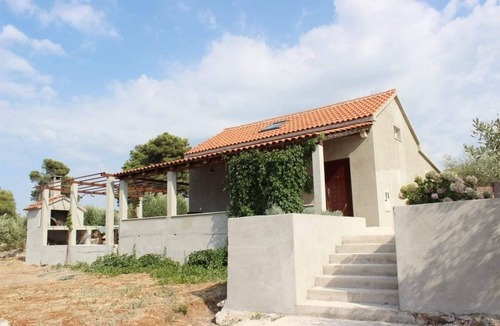 Supetar House | Holiday house with a parking space Supetar, Brač (K-25125)