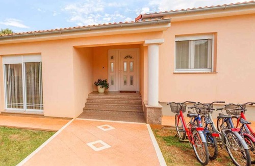 Sisan House | Holiday house with air conditioning