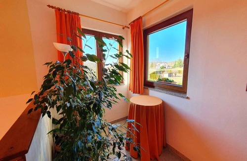 Pazin House | Holiday house with outdoor pool, balcony and close to the beach