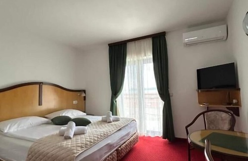 Seget Donji Hotel | Hotel Bavaria