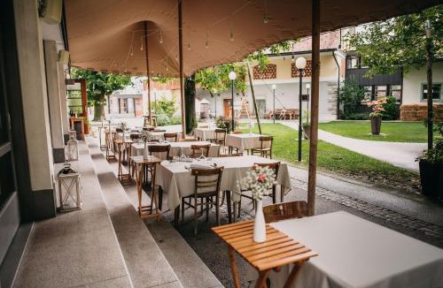 Cerklje na Gorenjskem Hotel | Hotel Dvor Jezersek Brnik