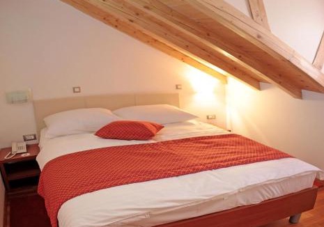Trogir Hotel | Hotel Monika