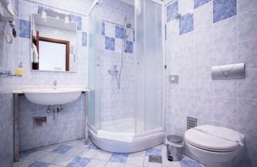 Znjan Hotel | Hotel More
