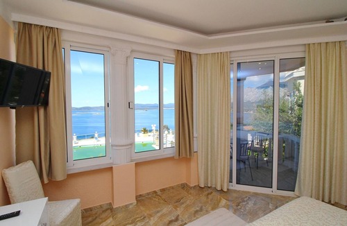 Postup House | Hotel Pansion Villa Antonio - Royal Two Bedroom Suite with Balcony and Sea View 31