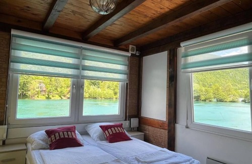 Lohovo Hotel | Hotel River View