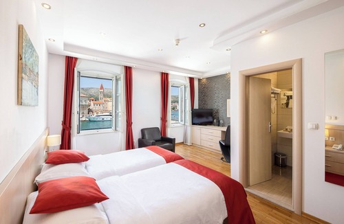 Trogir Hotel | Hotel Sikaa