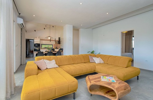 Rebici House | House 2406 by Interhome