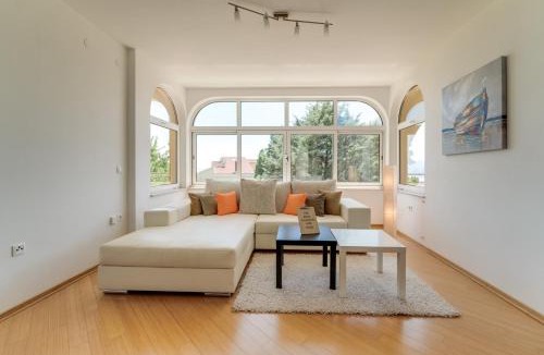 Sarsoni Villa | House ARIFRAGO