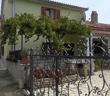 Belavici Apartment | House Belavici