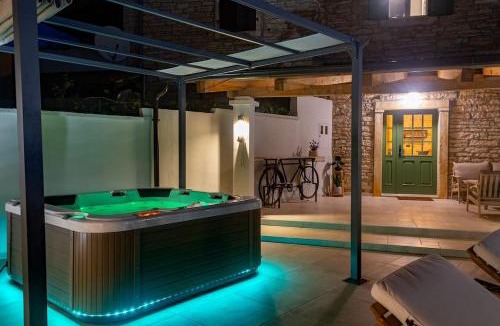Kanfanar Villa | House Dominik-with pool and jacuzzi near Rovinj