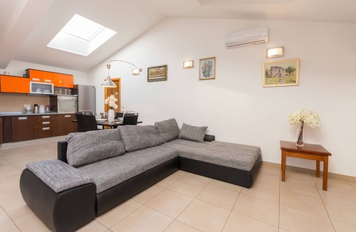 Sveti Filip i Jakov House | House Gaia