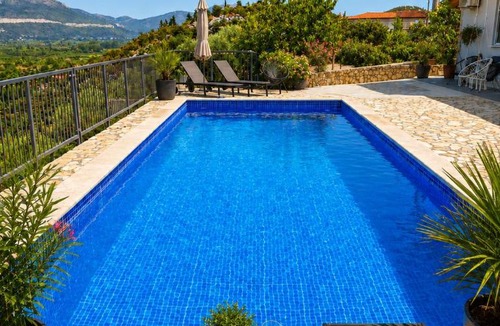 Vrgorac House | House in nature with pool in Dalmatia