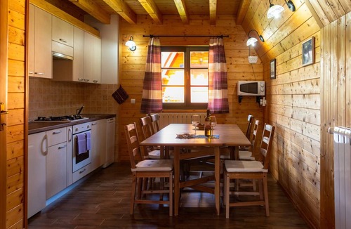 Crni Lug Ski Chalet | House Mountain Resort - 3 Chalets with pool & spa near Risnjak , Gorski kotar