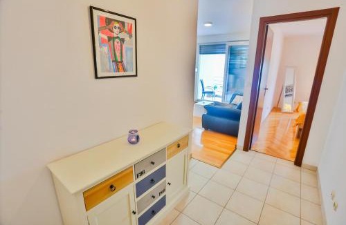 Znjan Apartment | Ibis Apartment