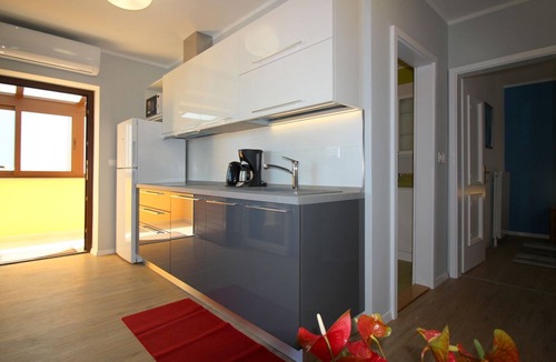 Brulo Apartment | Idyllic apartment just 700 metres from the beach with balcony, garden and WiFi