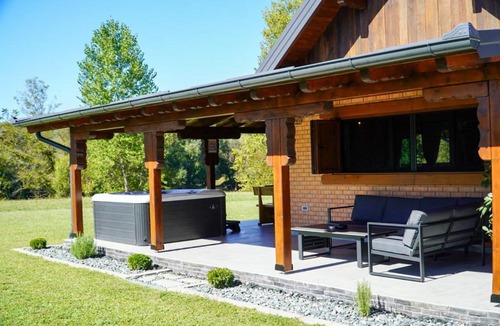 Lekenik House | Imanje brodara Tome - Hot Tub Garden WiFi