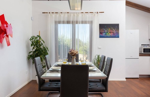 Kavran House | in Kavran mit Privatem Pool by Interhome