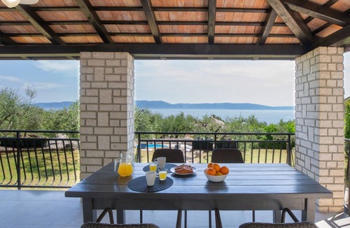 Drenje House | "Istria" mit eigenem Pool by Interhome