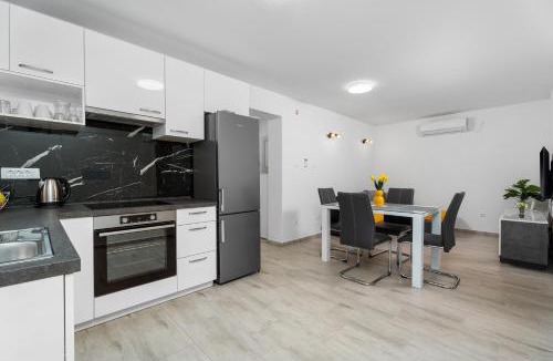 Kastel Stafilic Apartment | Josip