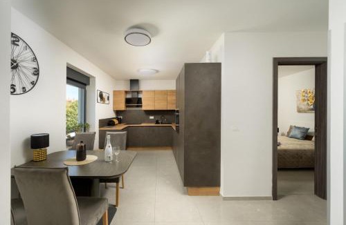 Pjescana Uvala Apartment | JustQcute
