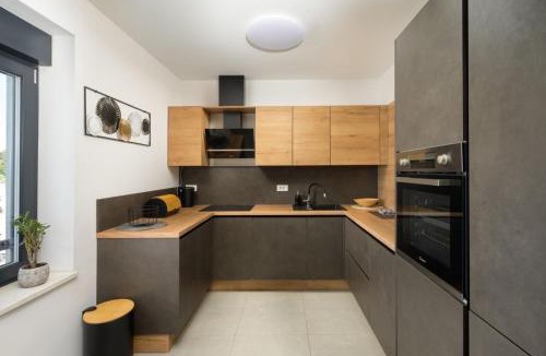 Pjescana Uvala Apartment | JustQcute