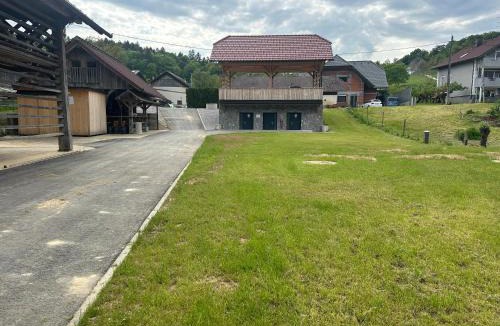 Bostanj Other | Kamp na kmetiji Medle