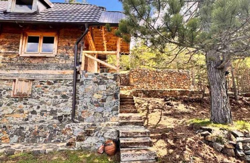 Zlatibor Ski Chalet | Koliba Dobro drvo Off-Grid Cabin Zlatibor