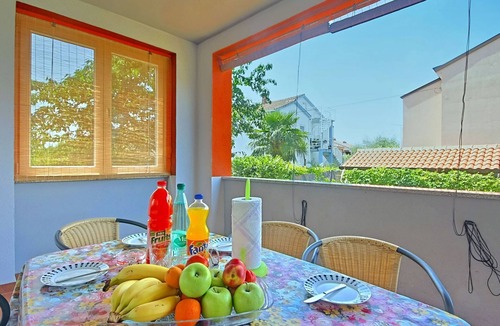 Murine Apartment | Komfortable Wohnung Bozica 1 Umag by Interhome