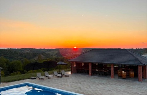 Vojnic House | Kuća za odmor Eva