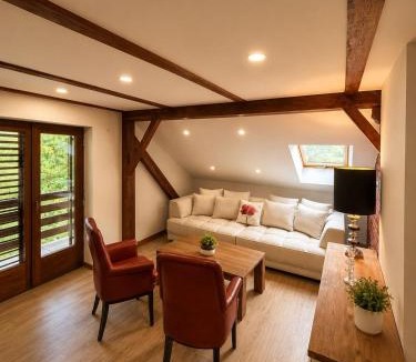 Pokupsko House | Kupa House
