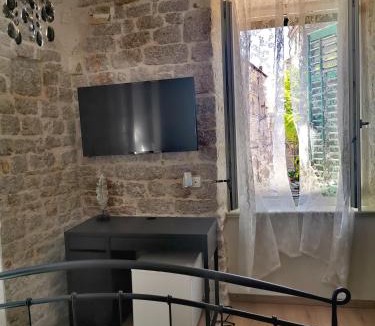 Sibenik Old Town House | L&L Rooms Royal
