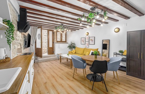Rovinj Apartment | La Bestia Deluxe Studio Apartment in Old Town Rovinj