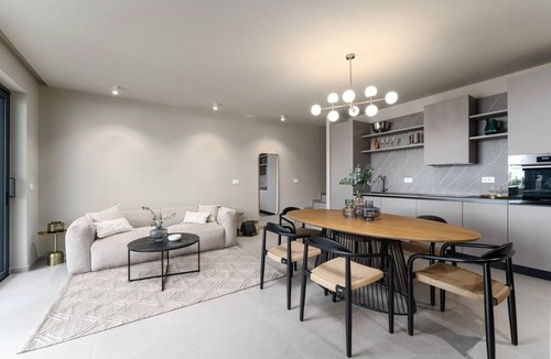 Gulici Apartment | La Residenza Vila Apartment II for 6 guests, 1.5 km from the sea