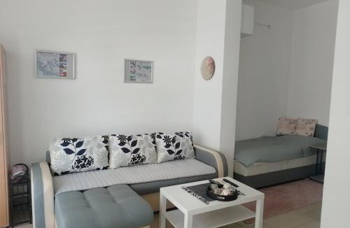 Sremska Mitrovica Apartment | Lav