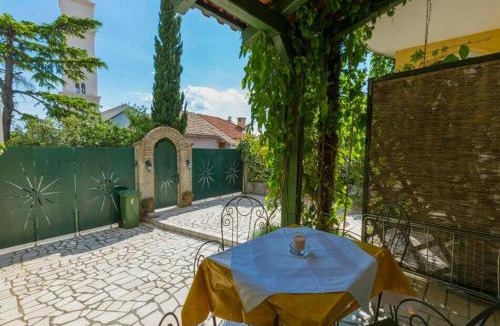 Crikvenica Apartment | Leonarda