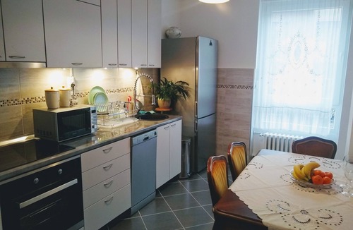 Vracar Apartment | Light, Spacious Apartment in the Heart of the City