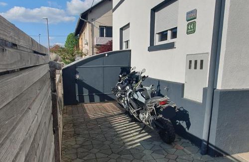 Siska District Apartment | Ljubljana apartment with Free Parking