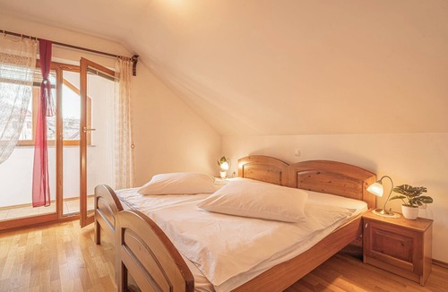 Zerovnica Hotel | Logar Farm Stay near Lake Cerknica - R4, Grahovo, Slovenia
